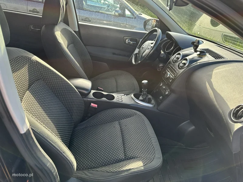 Nissan Qashqai+2 9
