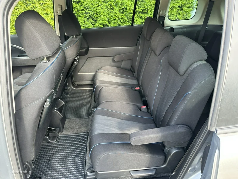 Mazda 5 11