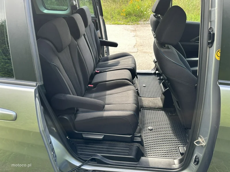 Mazda 5 15