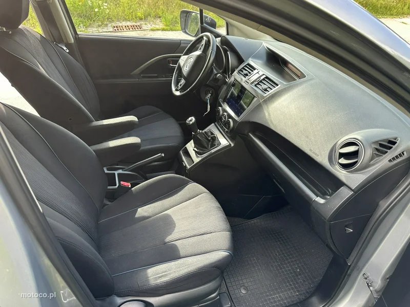 Mazda 5 17