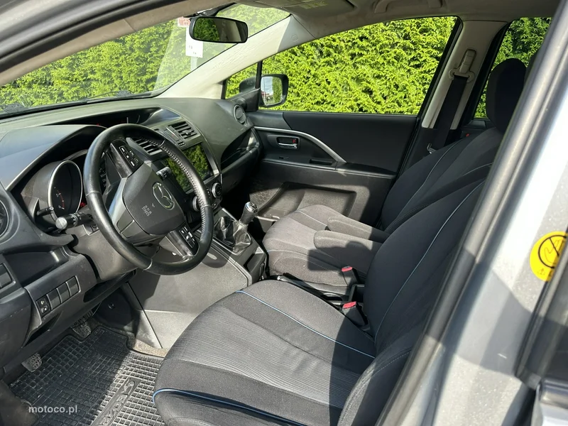 Mazda 5 8