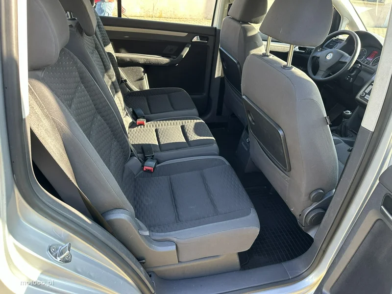 Volkswagen Touran 1T 14