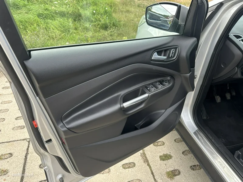 Ford Kuga II 10