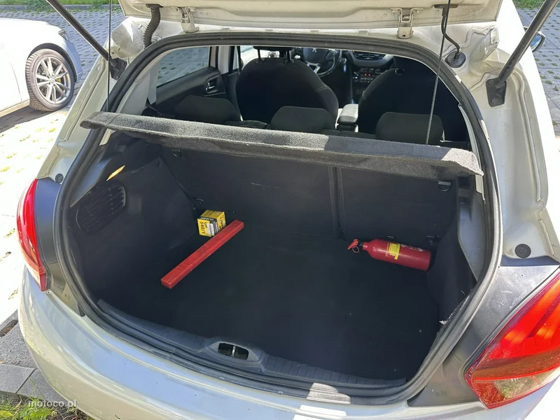 Peugeot 208 15