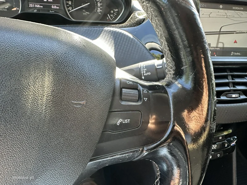 Peugeot 208 27