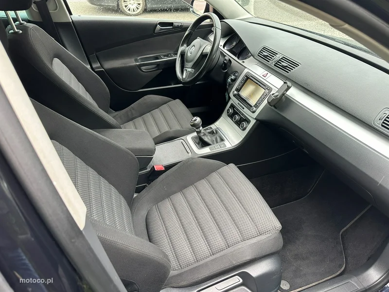 Volkswagen Passat B7 12