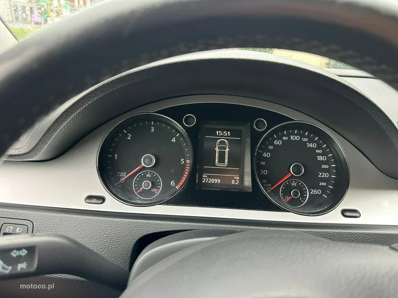 Volkswagen Passat B7 13