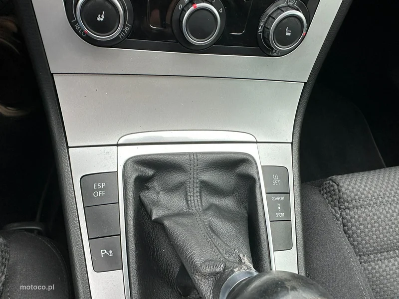 Volkswagen Passat B7 16