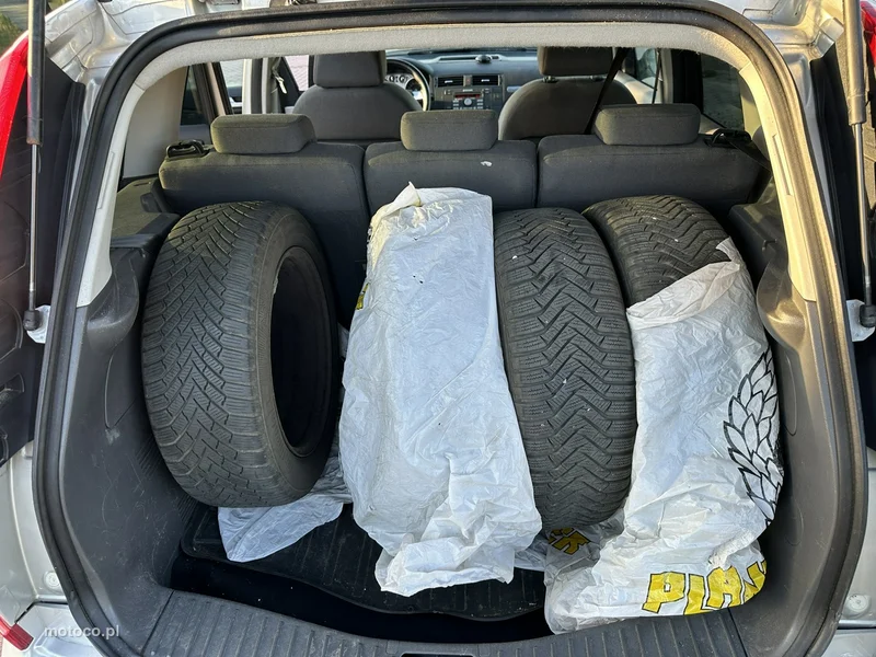 Ford C-Max I 14