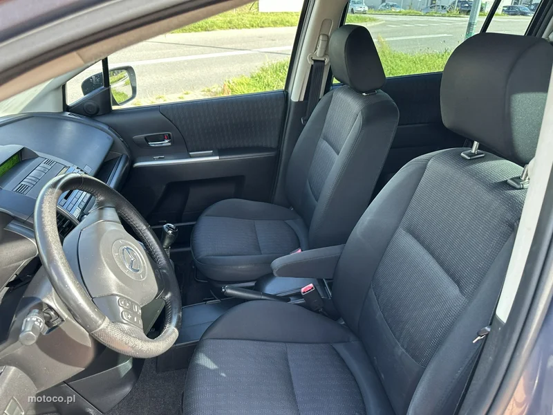 Mazda 5 8