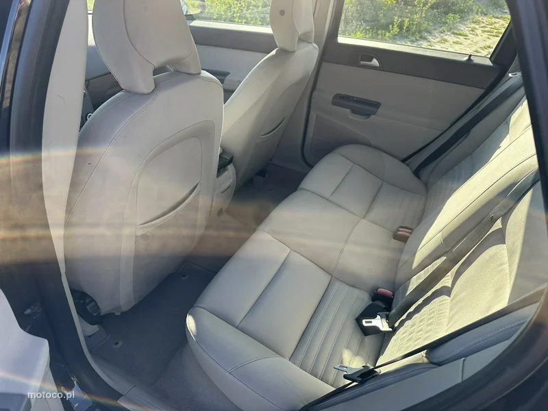 Volvo V50 11