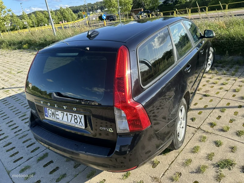 Volvo V50 3
