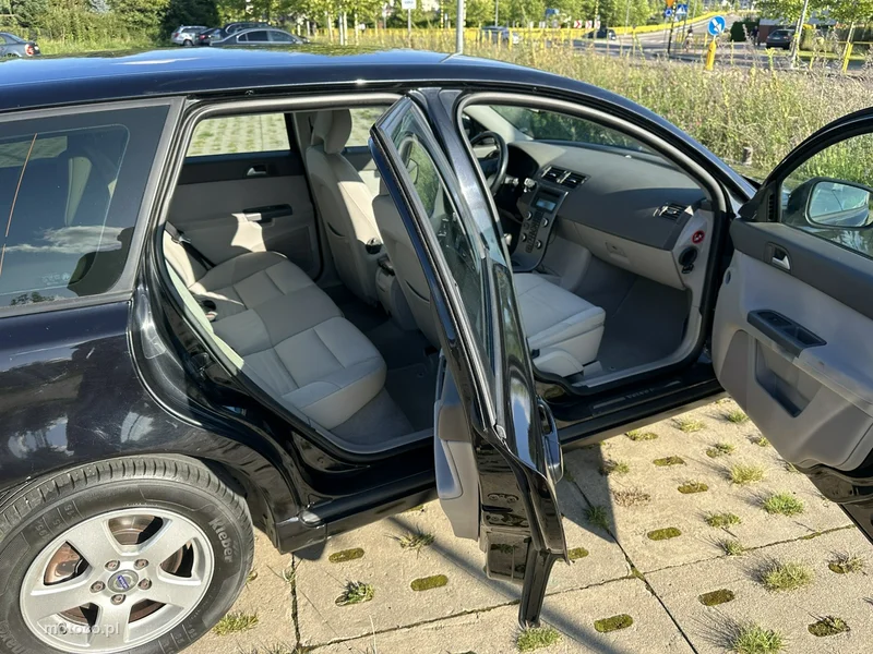 Volvo V50 10