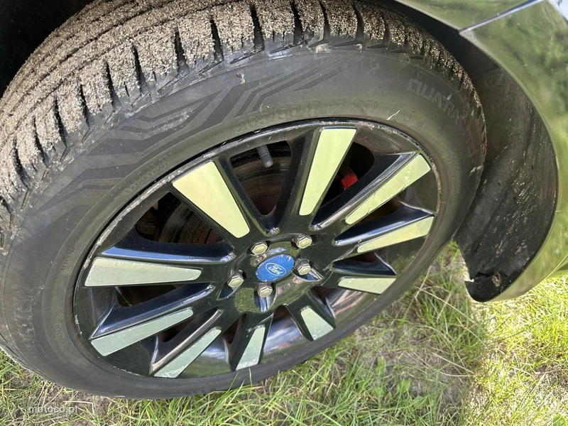 Ford C-Max I 3