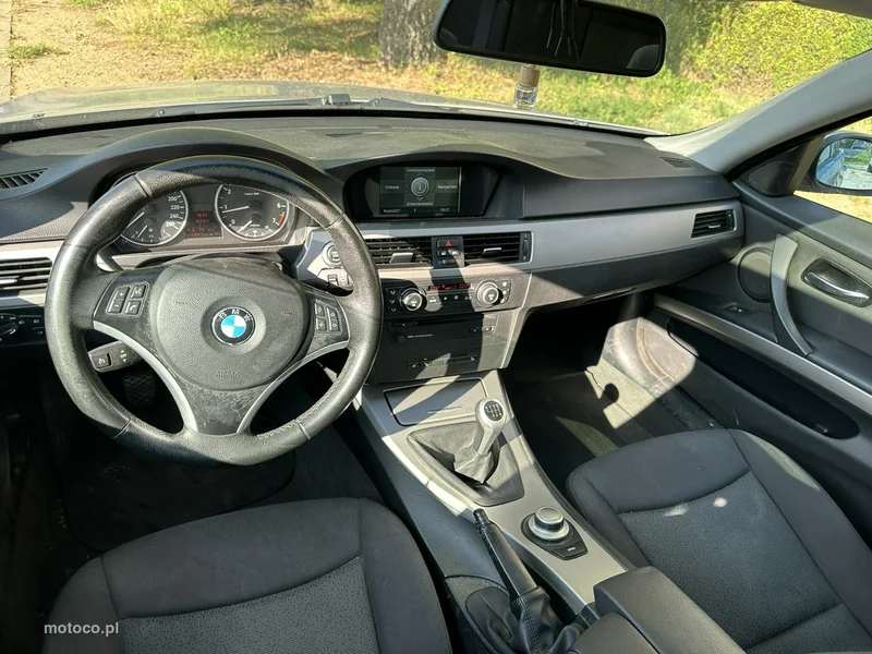 BMW Seria 3 E90 318 12