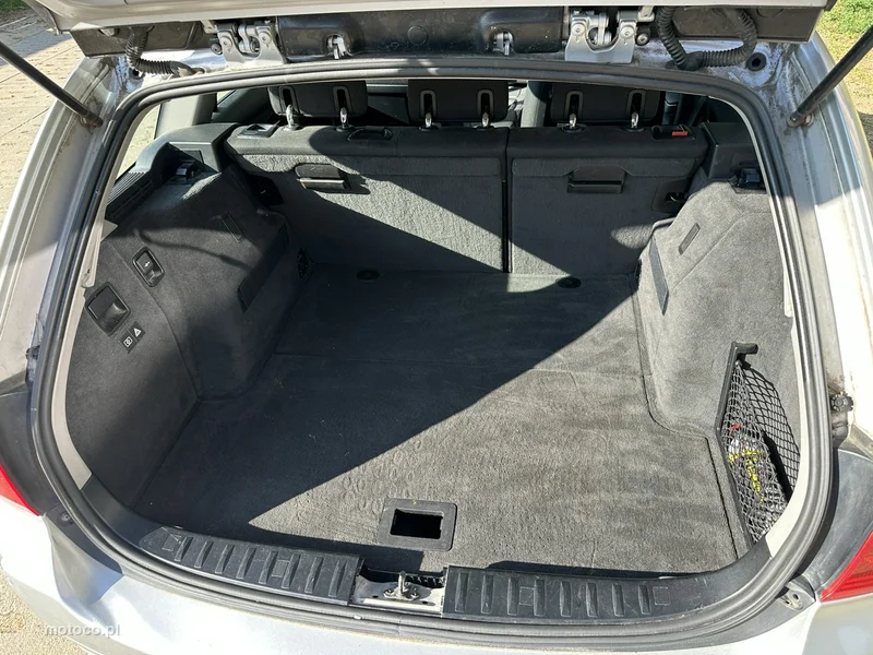 BMW Seria 3 E90 318 14