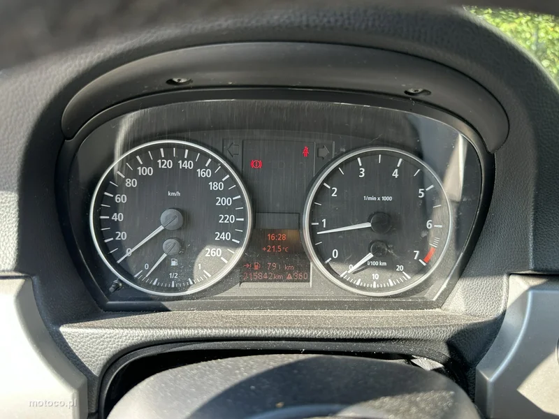 BMW Seria 3 E90 318 17