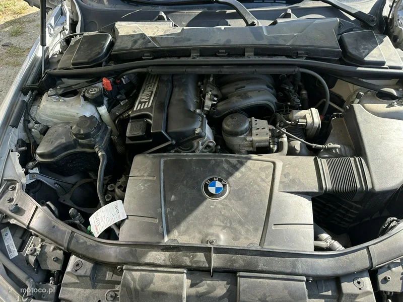 BMW Seria 3 E90 318 21
