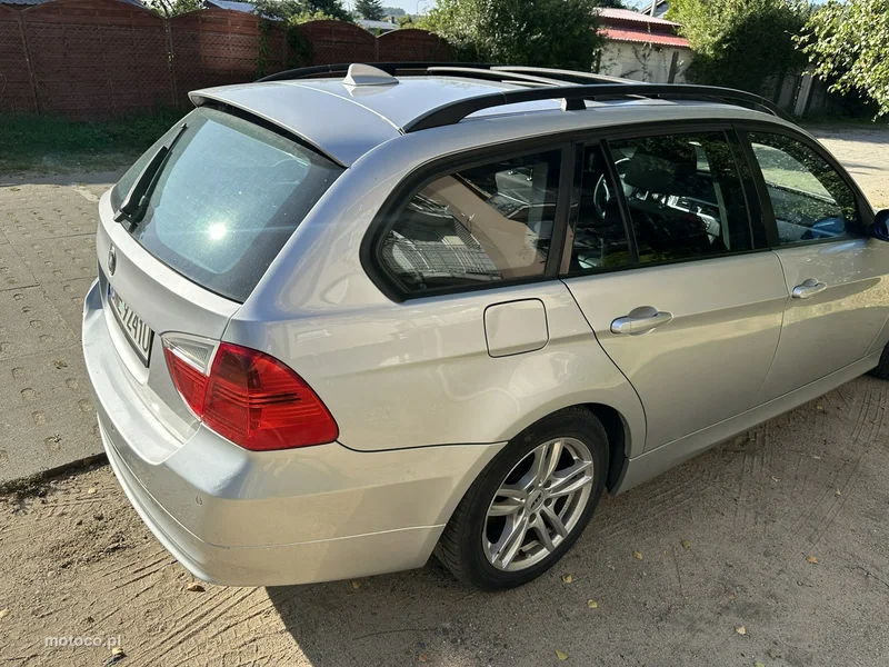 BMW Seria 3 E90 318 4