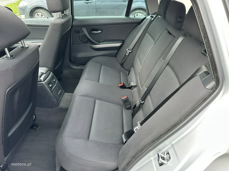 BMW Seria 3 E90 318 12