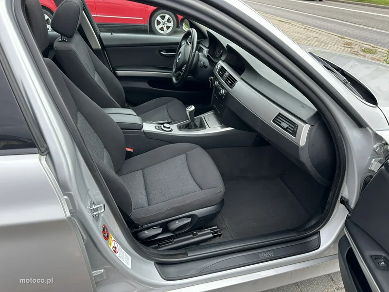 BMW Seria 3 E90 318 16