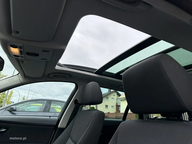 BMW Seria 3 E90 318 10