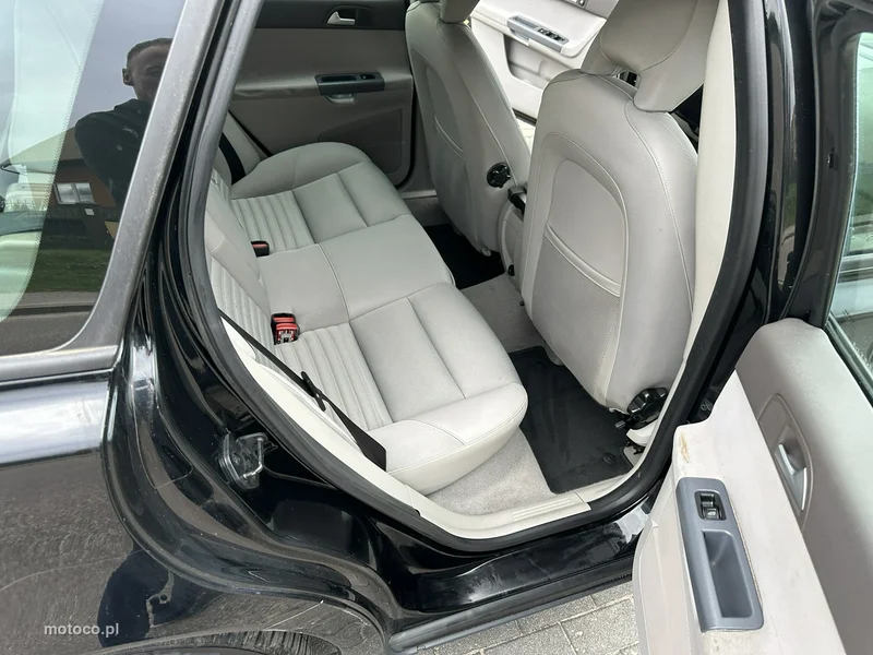 Volvo V50 15
