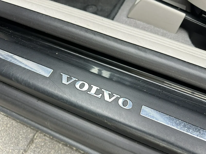 Volvo V50 19