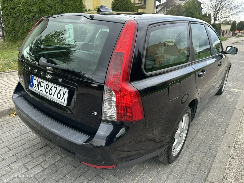 Volvo V50 6