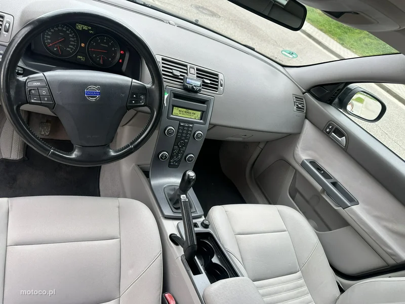 Volvo V50 9