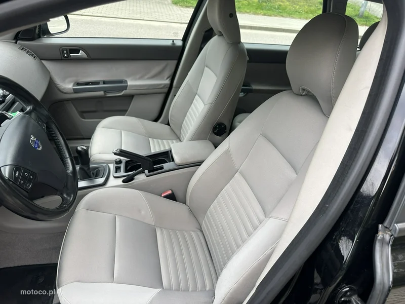 Volvo V50 10