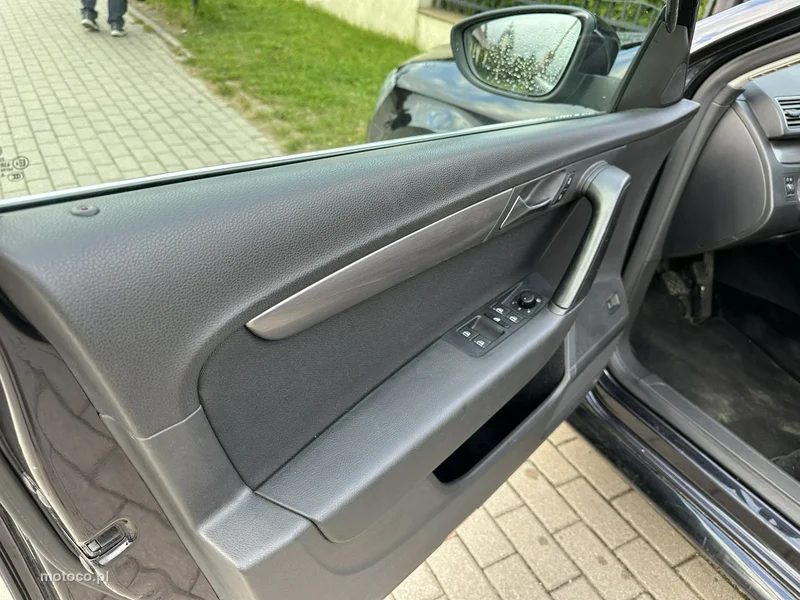 Volkswagen Passat B7 11