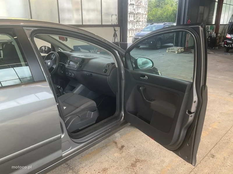 Volkswagen Golf Plus V 9