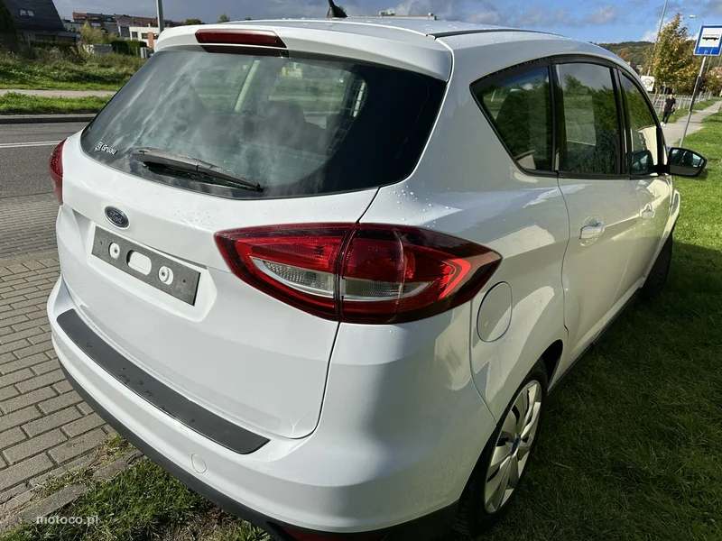 Ford C-Max II 4