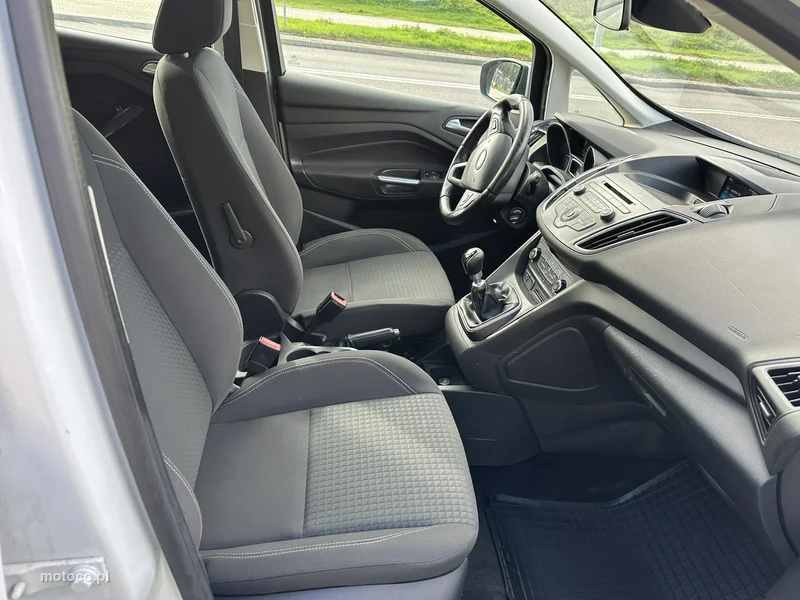 Ford C-Max II 8