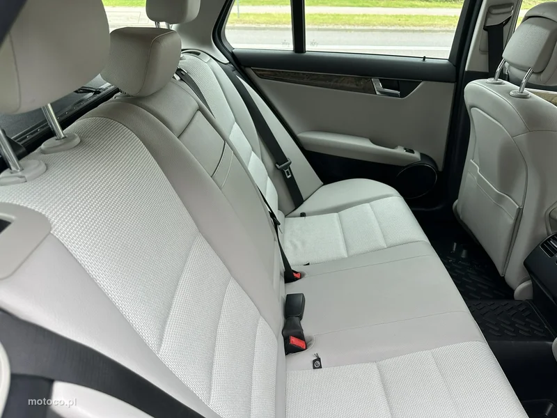 Mercedes-Benz Klasa C W204 C 180 10