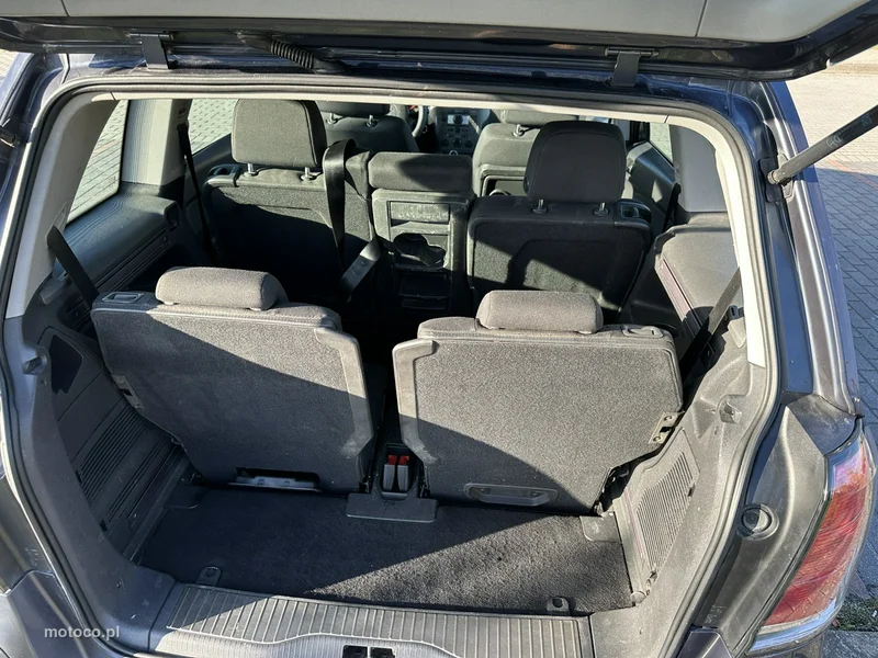 Opel Zafira B 13