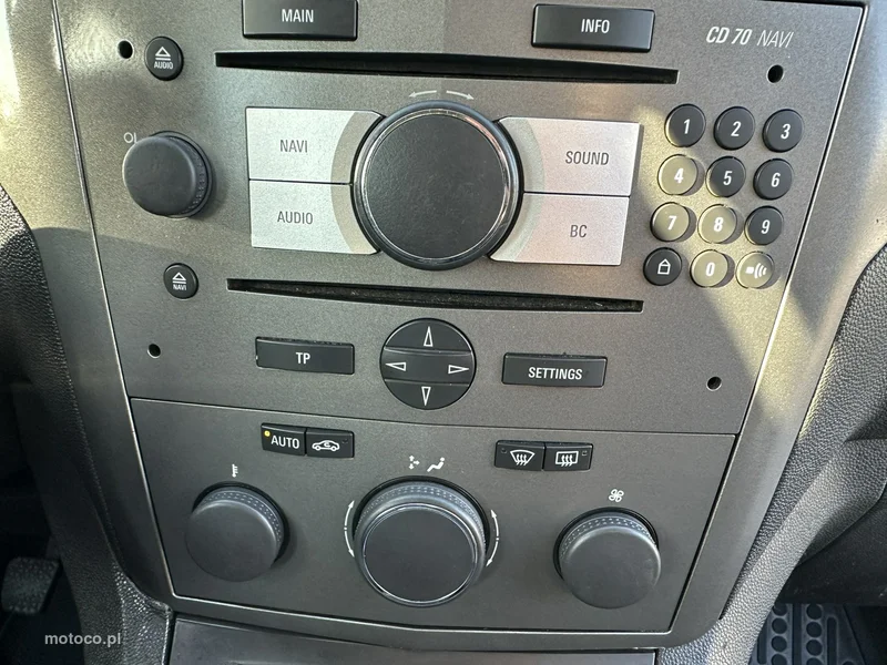 Opel Zafira B 17