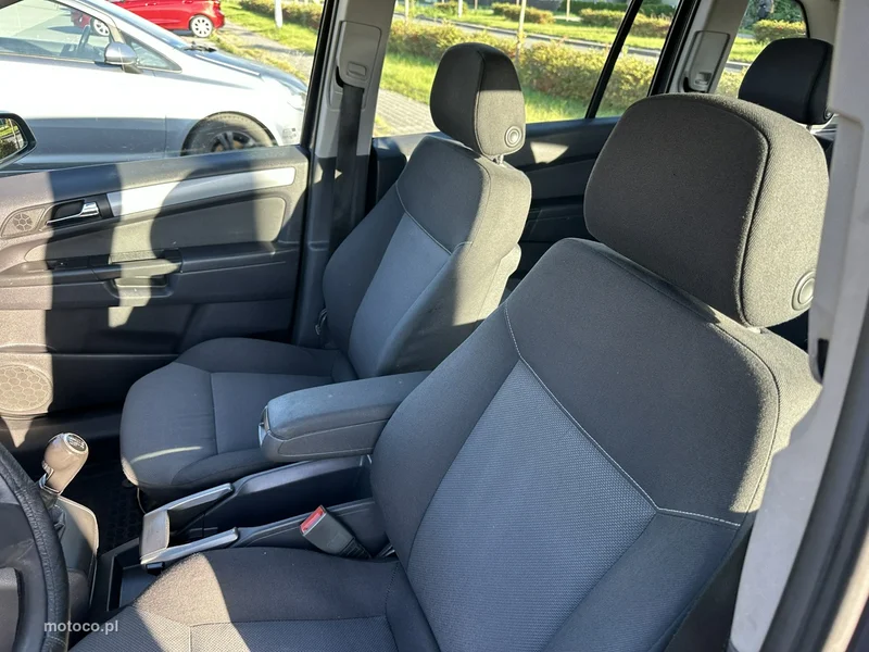Opel Zafira B 9