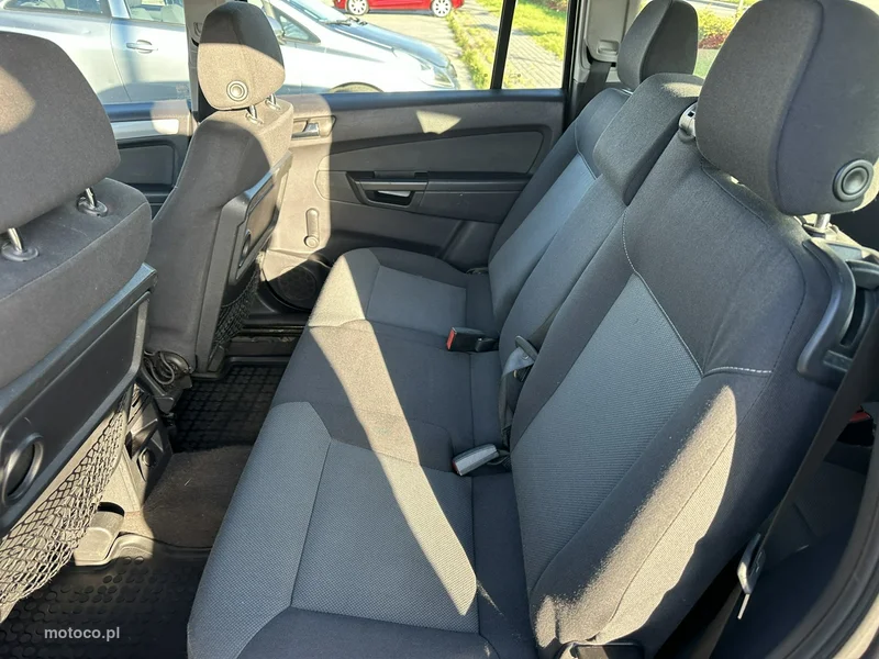 Opel Zafira B 10