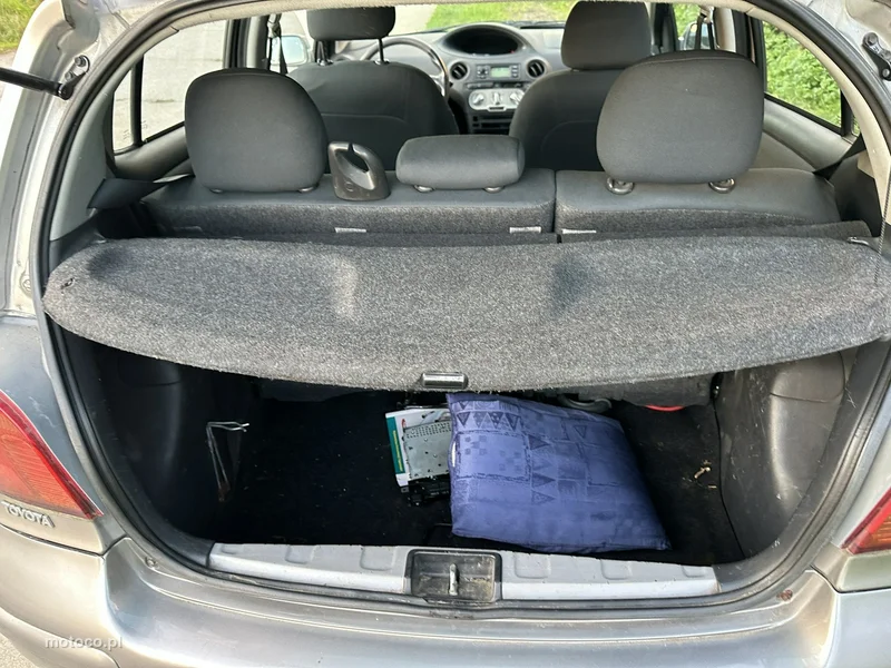 Toyota Yaris XP10 9