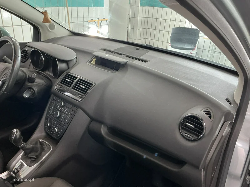 Opel Meriva B 13