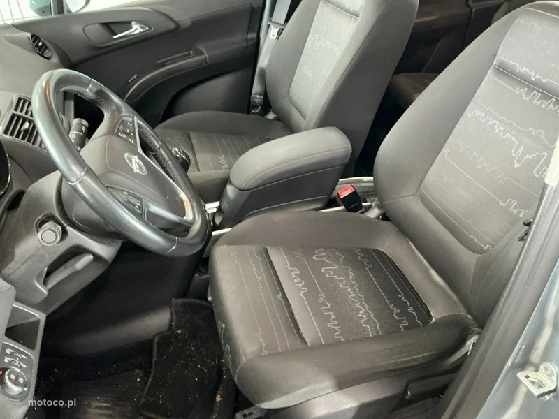 Opel Meriva B 9