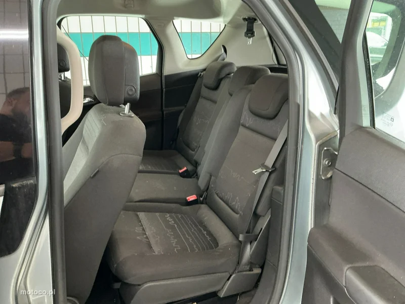 Opel Meriva B 10