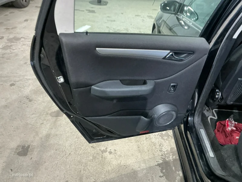 Mercedes-Benz Klasa B W245 B 200 11