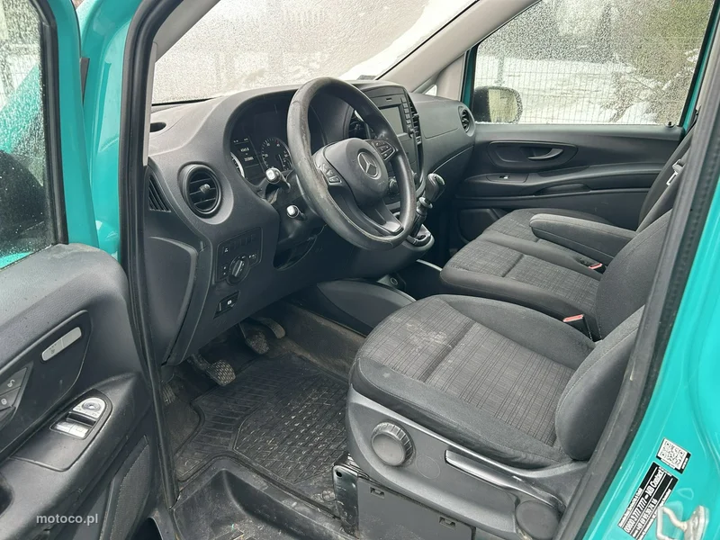 Mercedes-Benz Vito 7