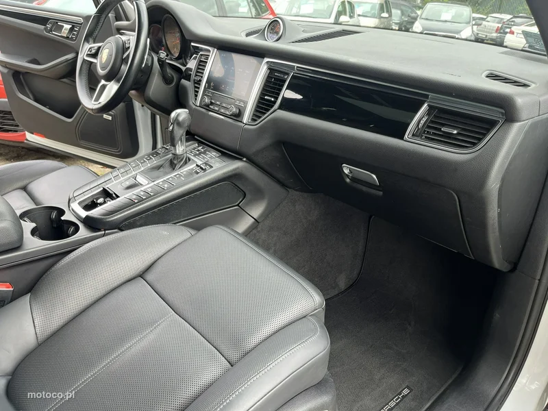 Porsche Macan 95B 14