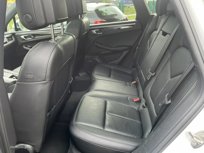 Porsche Macan 95B 16