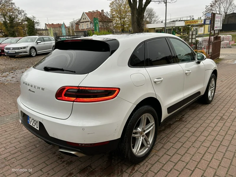 Porsche Macan 95B 8