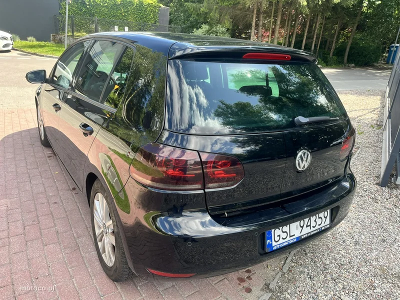 Volkswagen Golf VI 4